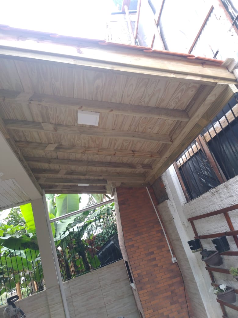 Madeiramento aparente em estrutura de madeira